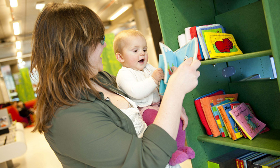 Baby Voorlees- en Speeluurtje (0-2 jaar)